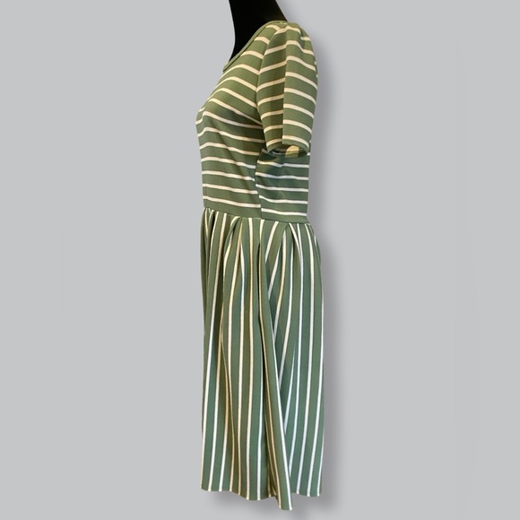 Green Striped Dress with Pockets - Picture 4 of 5
